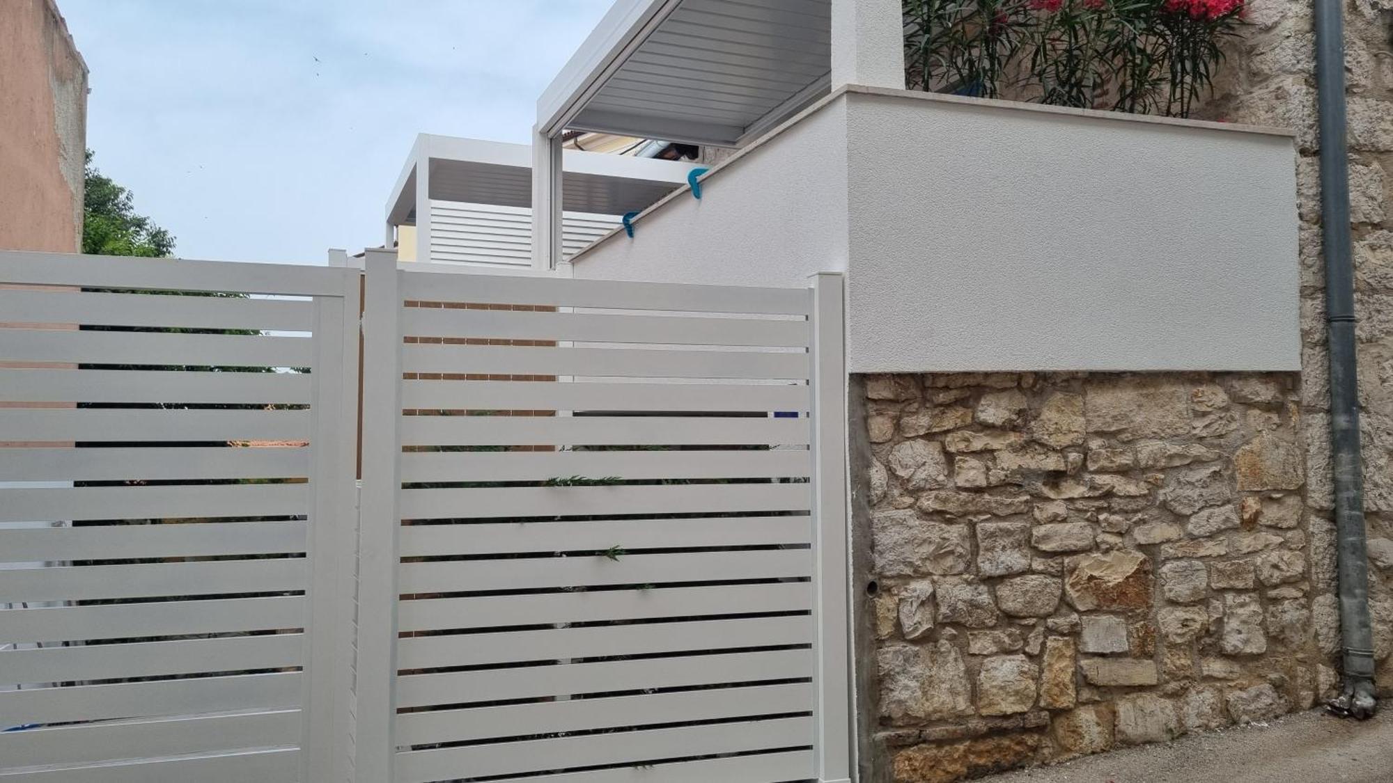 Old Stone Apartman