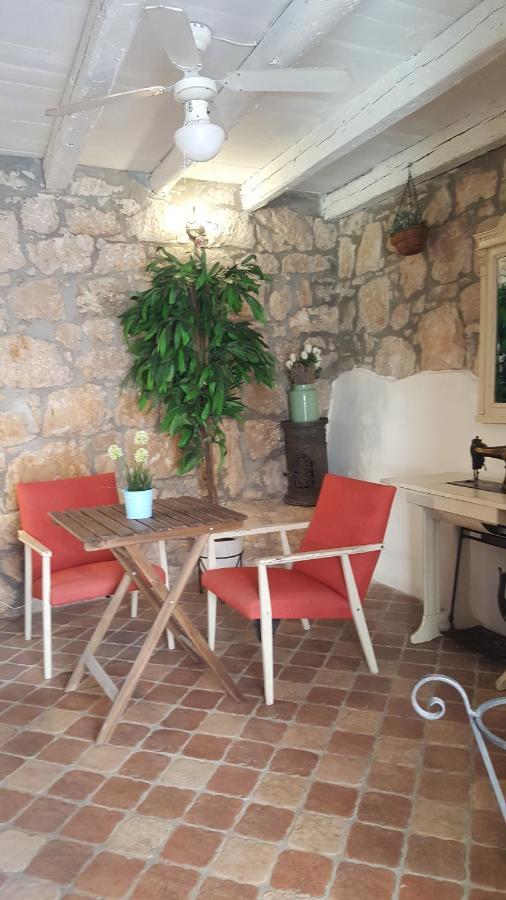 Old Stone Apartment